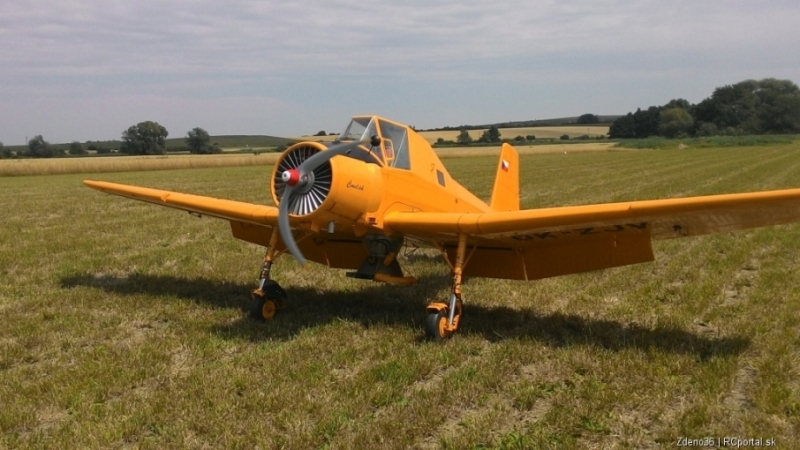 Zlin Z-37 druhe rolování