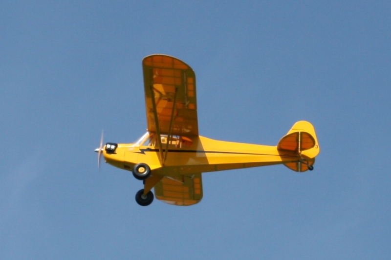 PIPER J-3 CUB