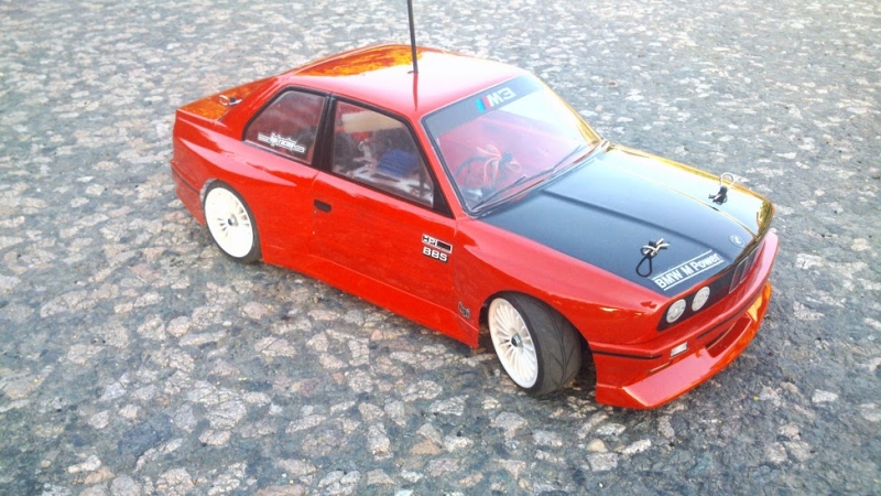 E30 "Red & Low"