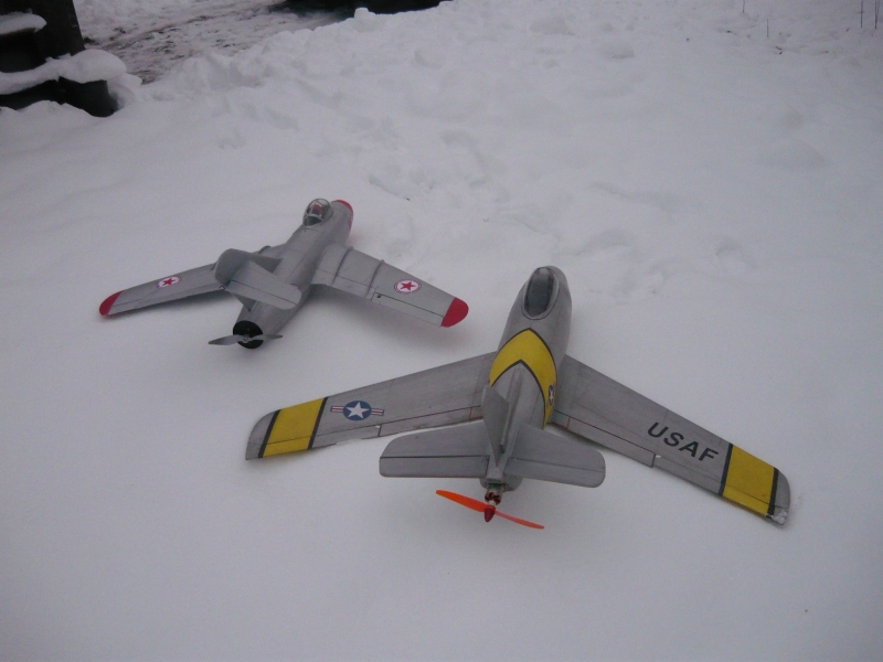 Mig-15 vs F-86 Sabre