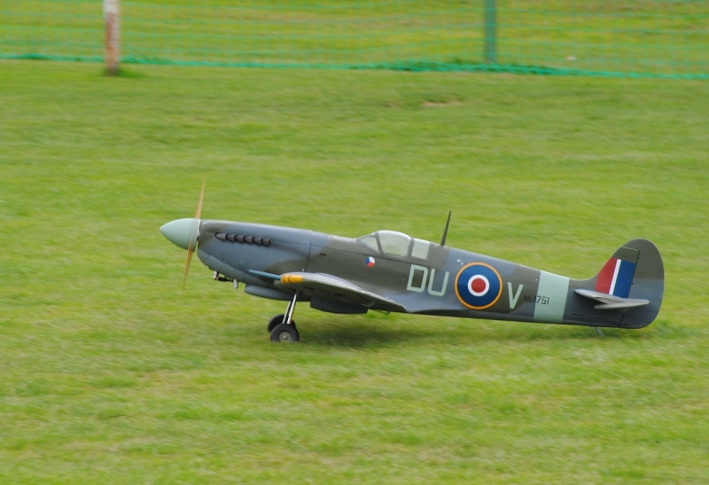 Spitfire Mk.IX (30cc)