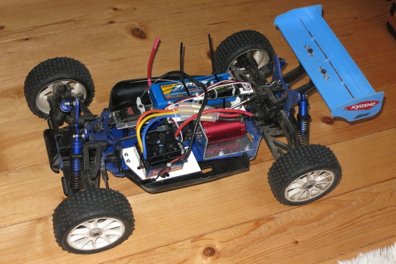 Kyosho Inferno MP7.5 electro