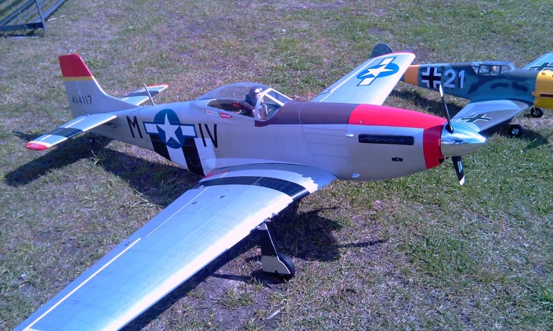 Mustang P 51 Kyosho