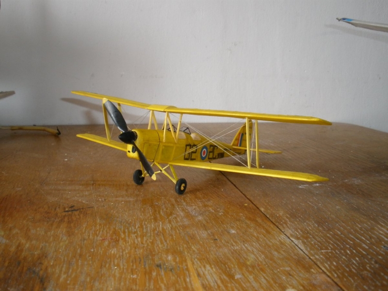 D.H. Tiger Moth mini