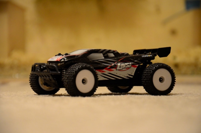 Losi Micro Truggy 1/24